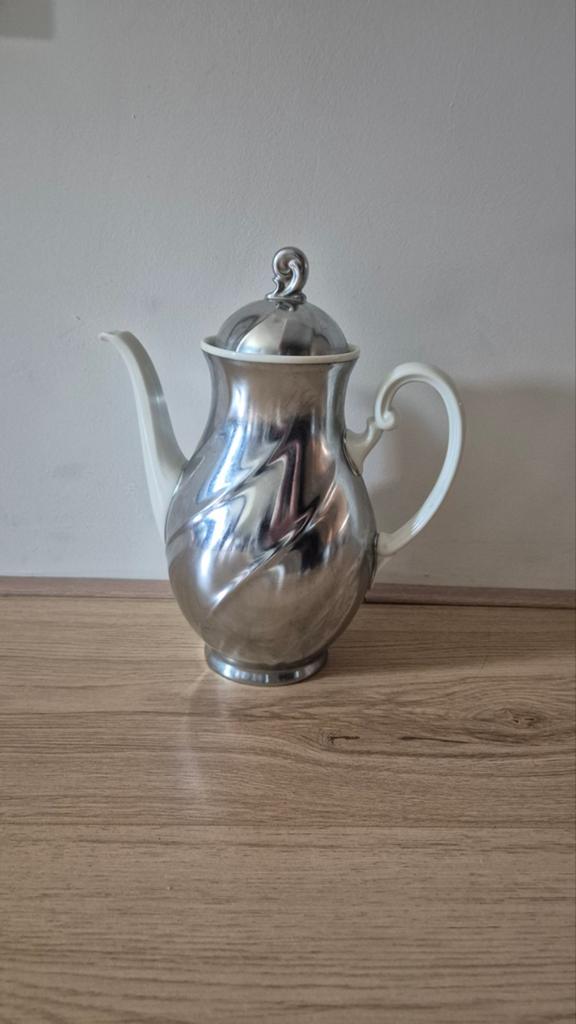 vintage Demeyere porseleinen koffiepot met een zilverkleurig, Antiek en Kunst, Ophalen of Verzenden