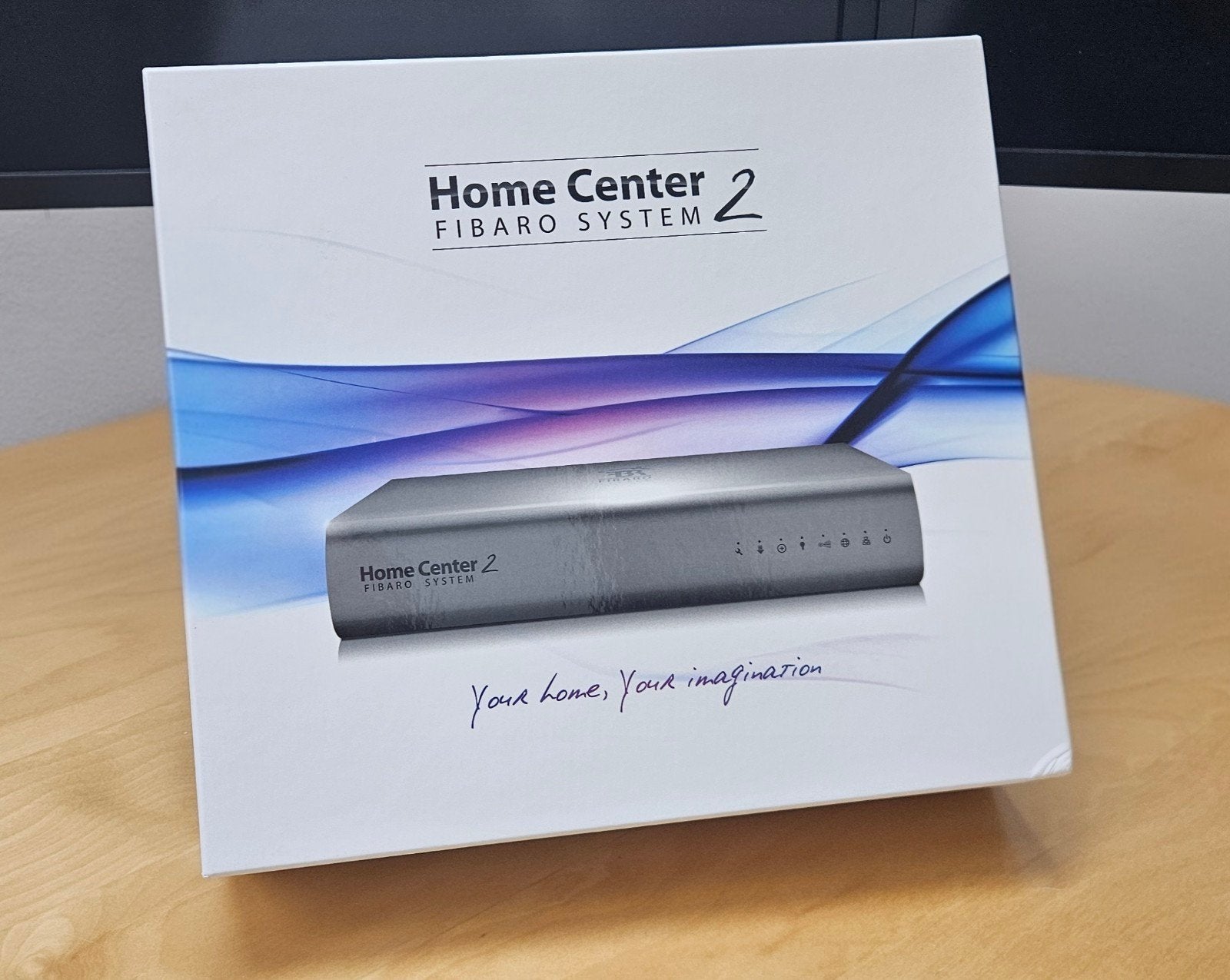 Fibaro Home Center 2 (HC2) met voeding in originele doos, Ophalen of Verzenden, Zo goed als nieuw