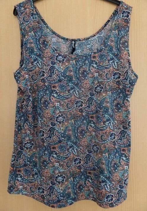 Bedrukte top maat L voor 1 euro!! ALS NIEUW, Blauw, Maat 42/44 (L), Ophalen of Verzenden, Zo goed als nieuw