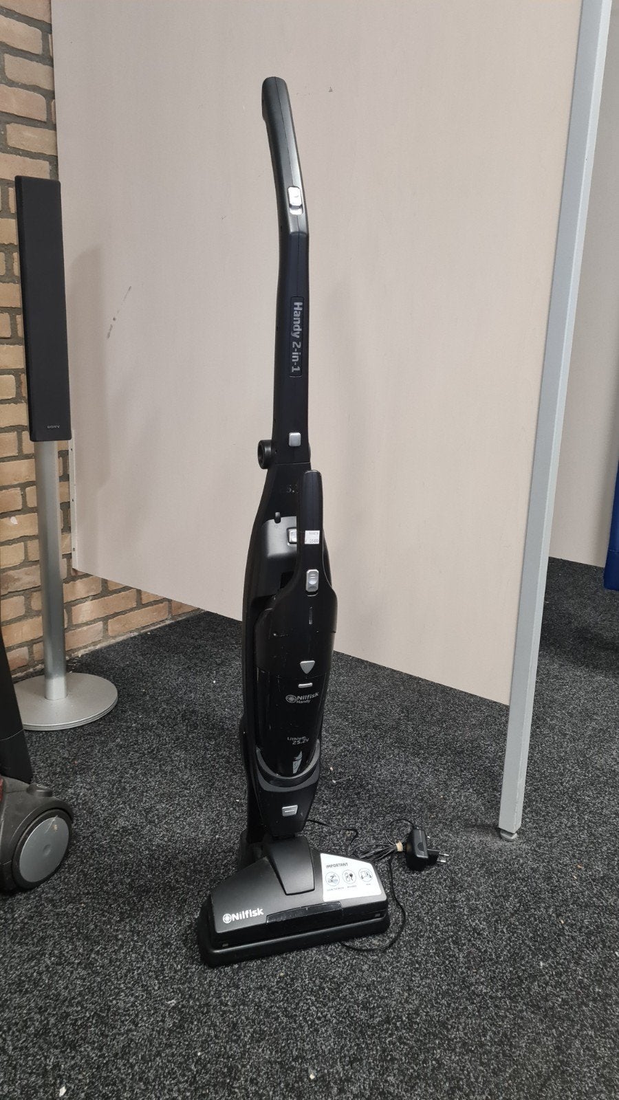 Nilfisk Handy 2-in-1 Steelstofzuiger Lithium 25.2V, Ophalen, Overige merken, Gebruikt, Draadloos