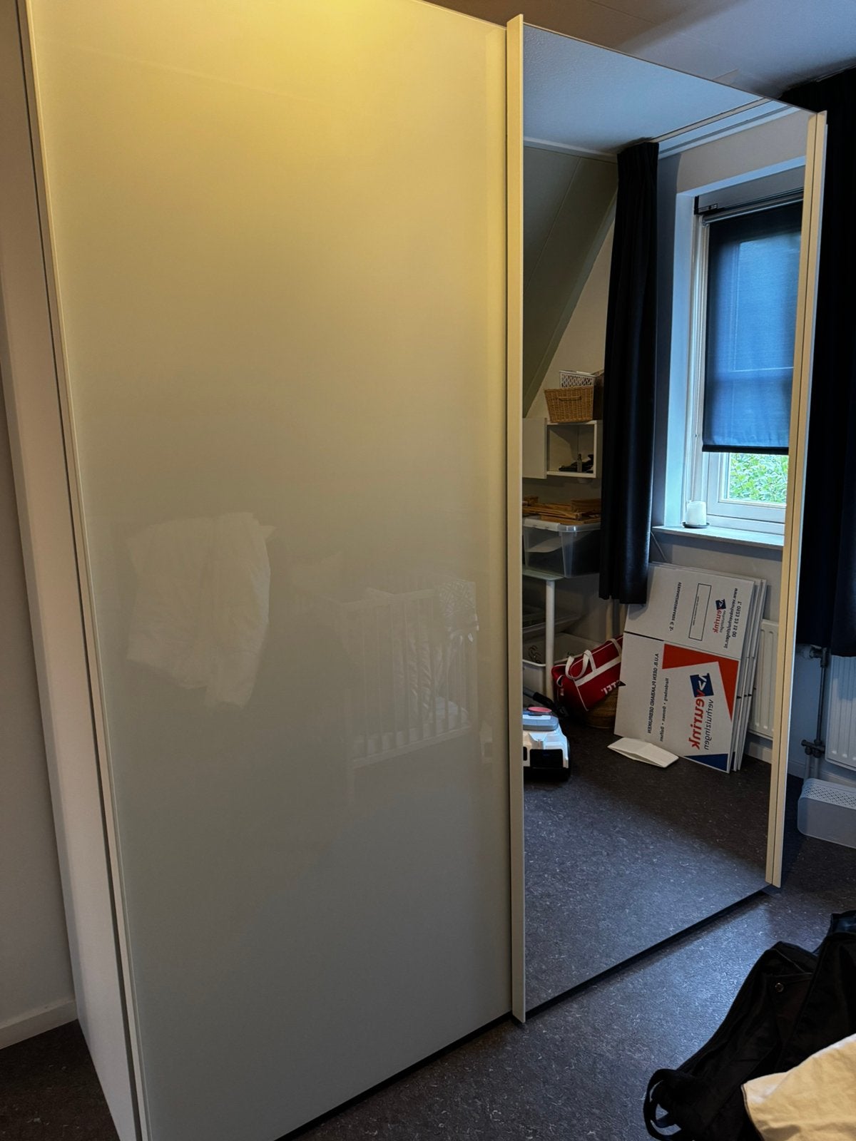 Grote kledingkast, moet voor 13 oktober weg, Huis en Inrichting, Ophalen, 200 cm of meer, 75 cm of meer, Zo goed als nieuw