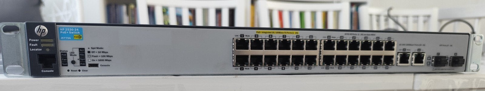 HP Aruba 2530-24 PoE+ Managed Switch – J9779A, Ophalen, Refurbished