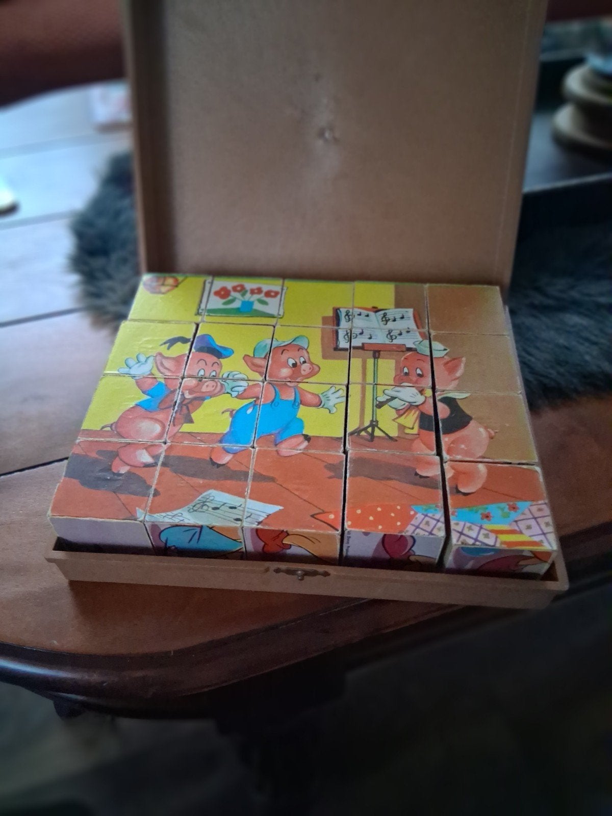 Vintage Disney Kubuspuzzel - Drie Biggetjes & Assepoester, Ophalen, Gebruikt, 10 tot 50 stukjes, Van hout