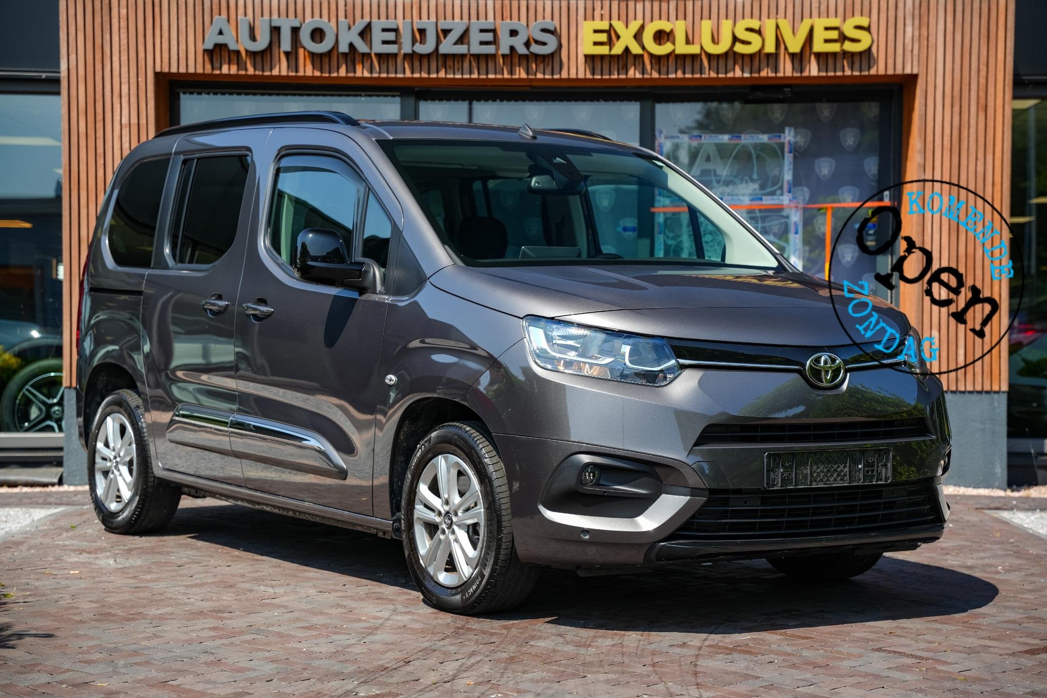 Toyota PROACE CITY Geel Kenteken 5 Persoons Automaat Navi, Auto's, Automaat, Stof, Gebruikt, Overige carrosserieën