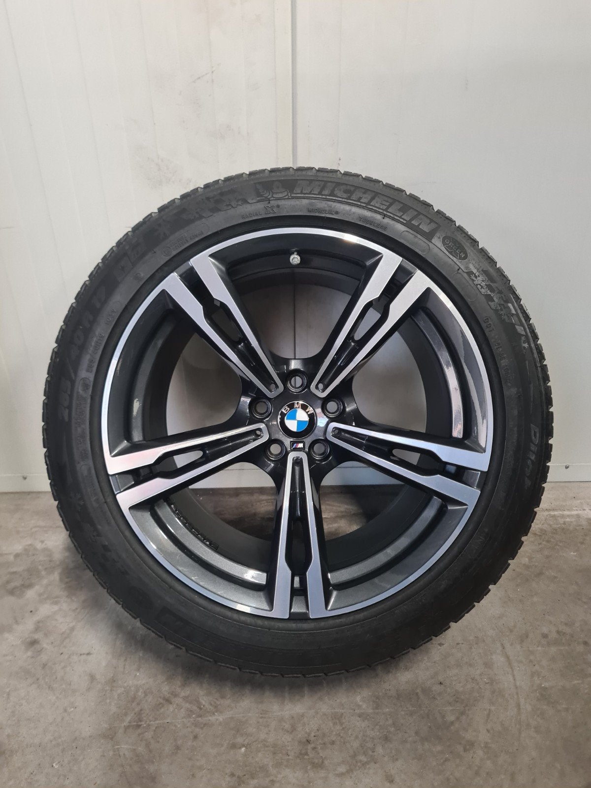19' BMW M5 M8 Styling 705M met winterbanden 2x 7mm 2x 6.5mm, 19 inch, 285 mm, Banden en Velgen, Personenwagen