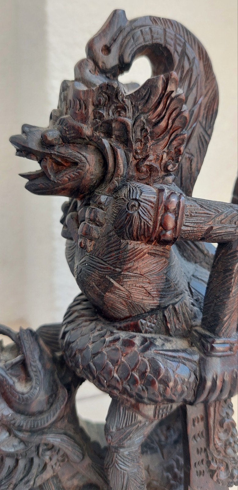 Hardhouten beeldje Hanuman , Indonesische houtsnijkunst, Antiek en Kunst, Ophalen of Verzenden, Handgemaakt, 20 - 50 cm, Beeld