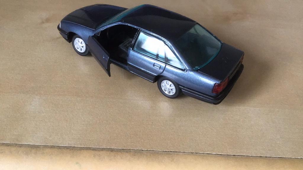 OPEL SENATOR METALLIC BLAUW , SJIEK, ERG MOOI  GAMA, Hobby en Vrije tijd, Modelauto's | 1:43, Ophalen of Verzenden, Nieuw, Auto