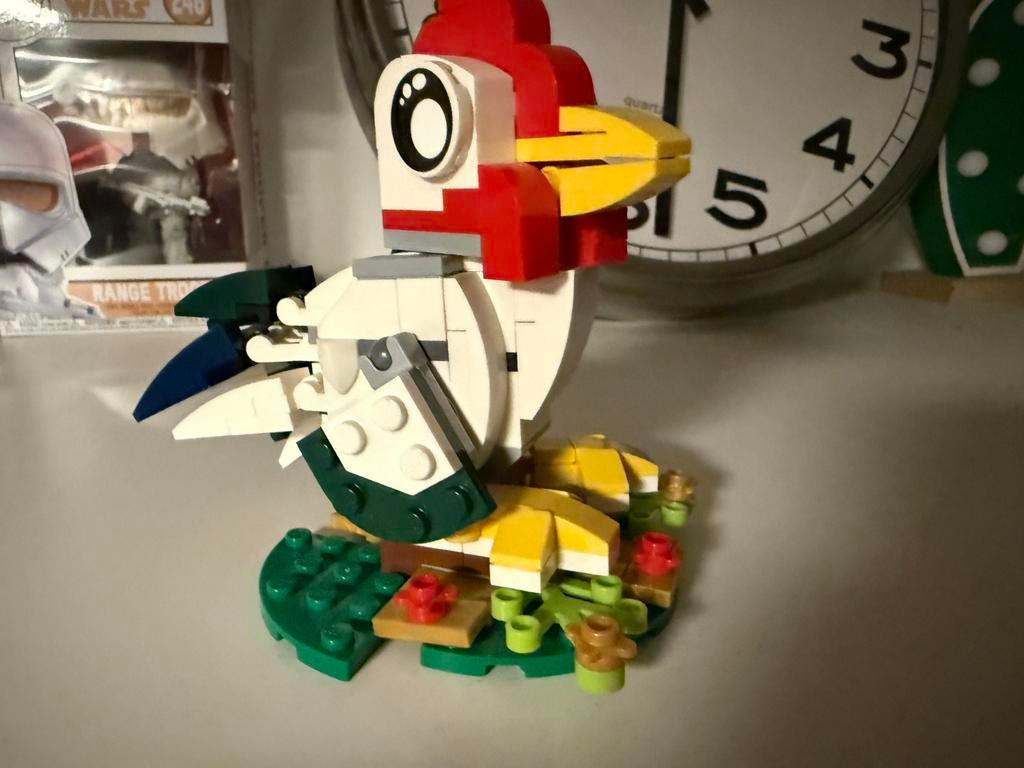 LEGO 40234 Year of the Rooster met doos en handleiding, Ophalen of Verzenden, Zo goed als nieuw