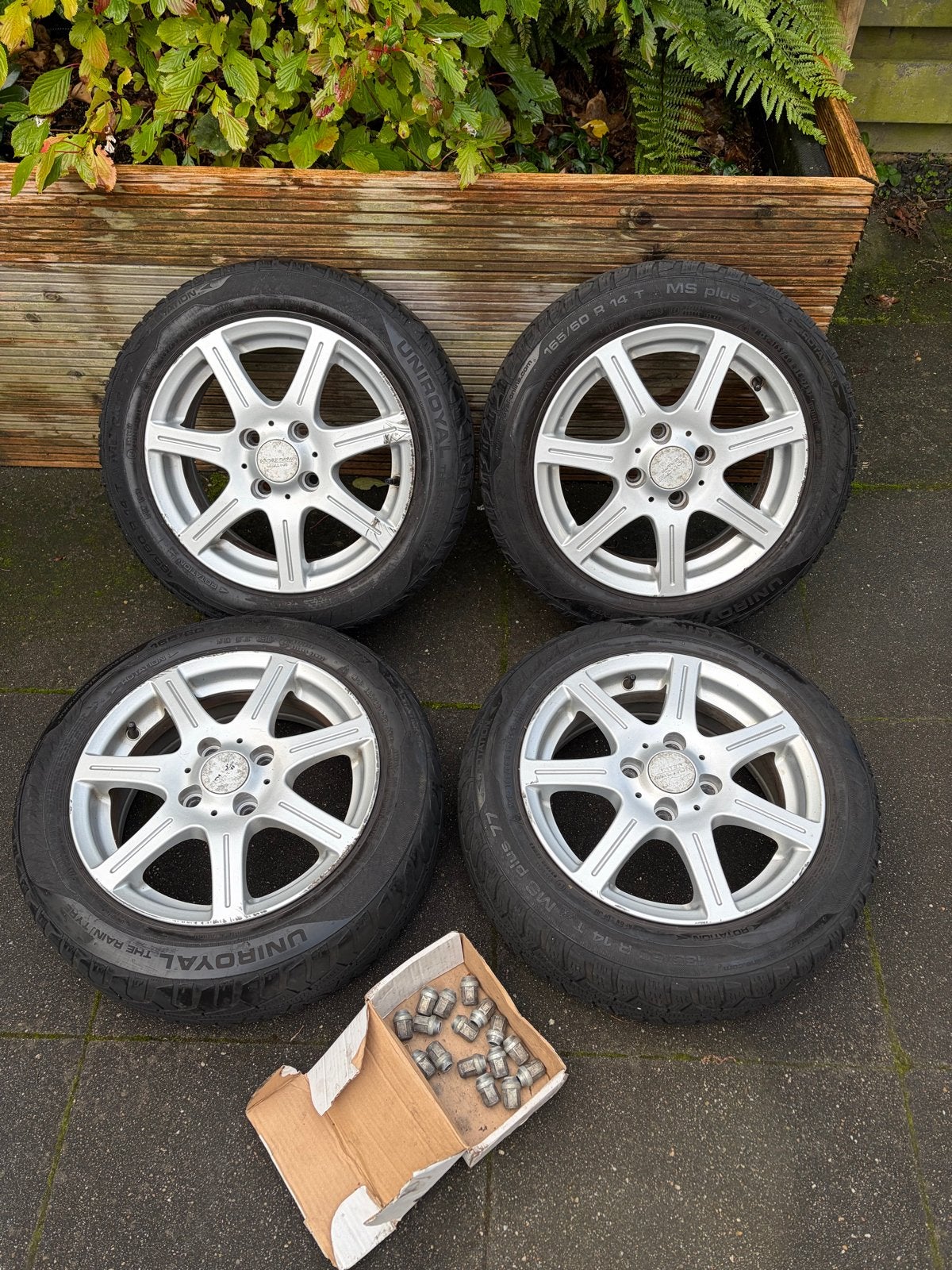 Uniroyal winterbanden 165/60 R14 T met 15” lichtmetalen velg, Ophalen, Gebruikt, 15 inch, Banden en Velgen