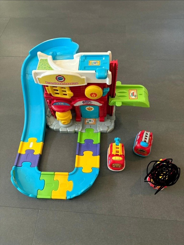 V-Tech Brandweer kazerne, Ophalen, Gebruikt, 2 tot 4 jaar