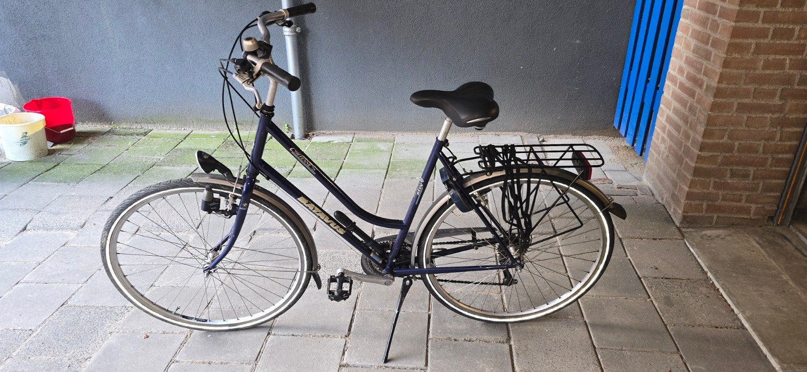 Batavus damesfiets met versnellingen en bagagedrager, Fietsen en Brommers, Velgrem, Versnellingen, Batavus, Ophalen of Verzenden