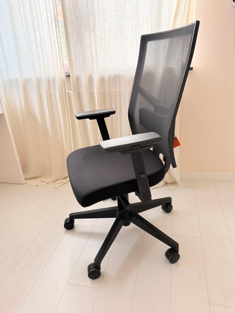 Ergonomische bureaustoel van het merk rocor zgan, Huis en Inrichting, Bureaustoelen, Ophalen, Zo goed als nieuw, Zwart