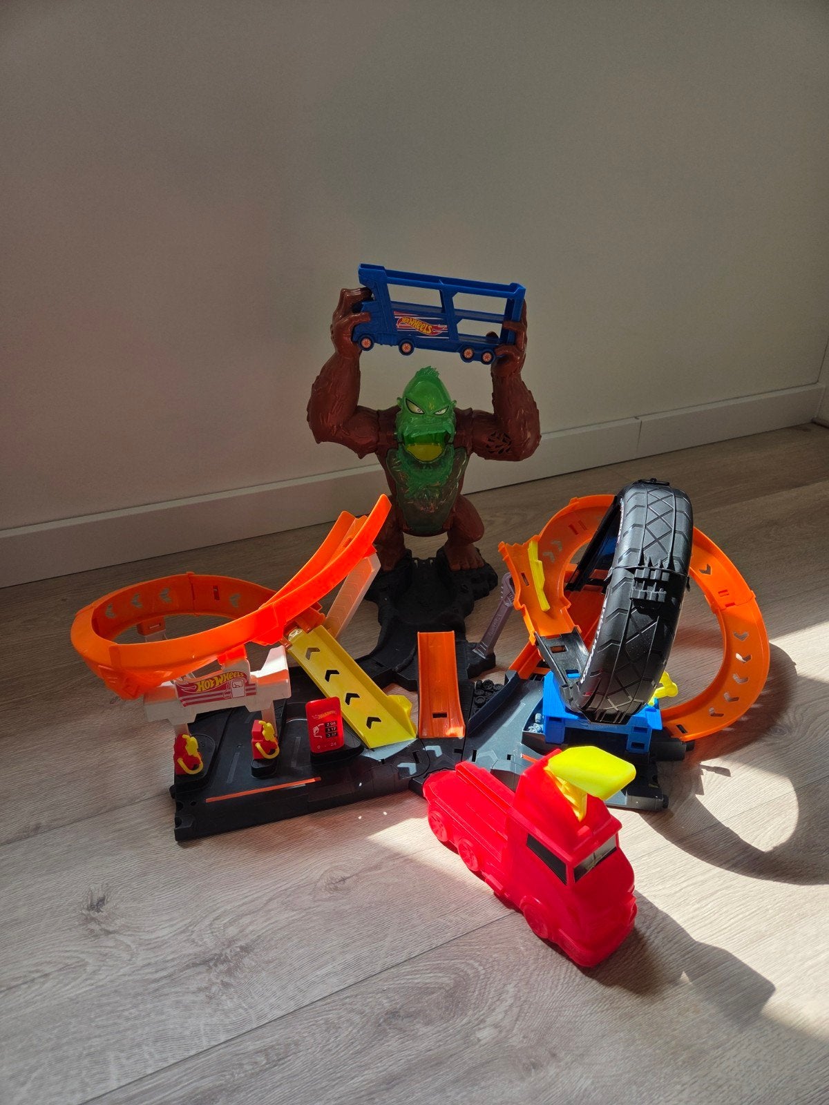 Hot Wheels Toxic Gorilla Slam speelset (zonder auto), Ophalen of Verzenden, Gebruikt, Jongen of Meisje