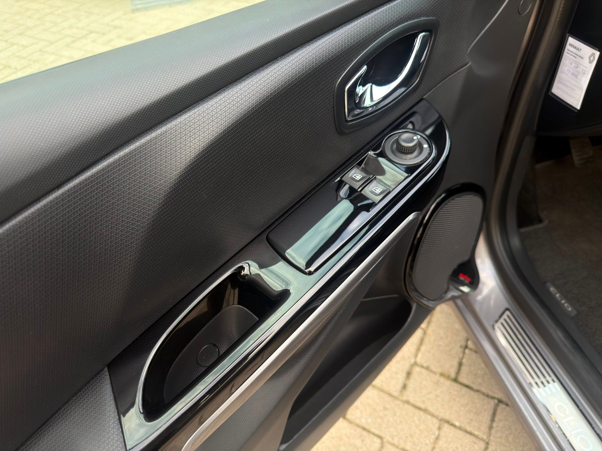 Foto 14 van Renault Clio 0.9 TCe ECO Night&Day|Airco|Navi|Cruise|APK nw