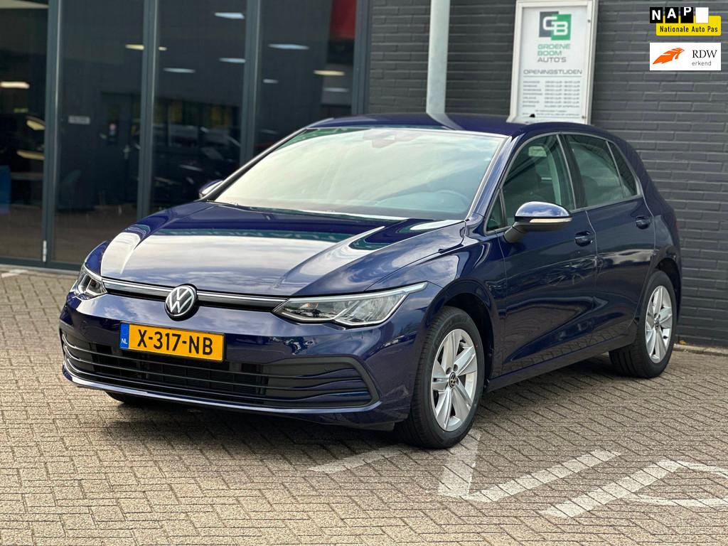 Volkswagen Golf 1.0 eTSI Life /DIGTAAL Cockpit/CAMERA/CARPLA, Auto's, Stof, Gebruikt, Euro 6, Blauw