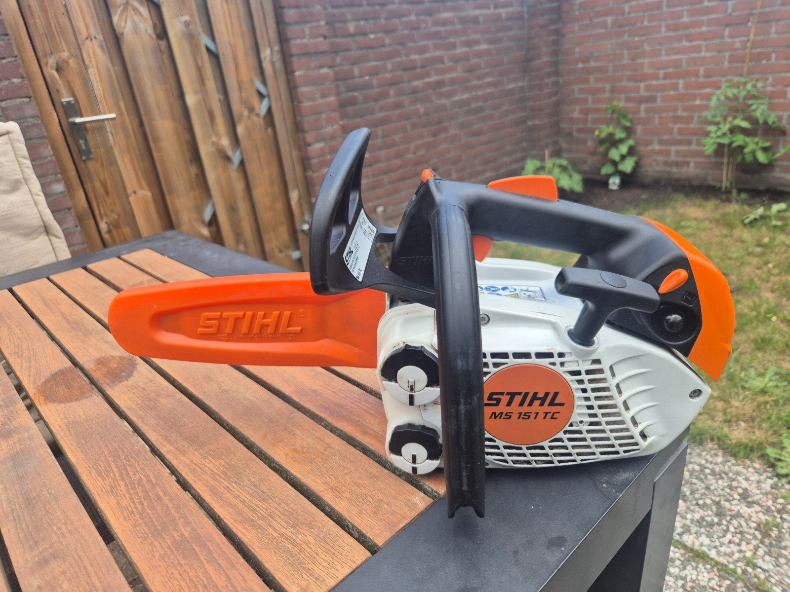 Stihl MS 151 TC Kettingzaag - Zo goed als nieuw, 25 cm blad, Doe-het-zelf en Verbouw, Gereedschap | Zaagmachines, Ophalen of Verzenden