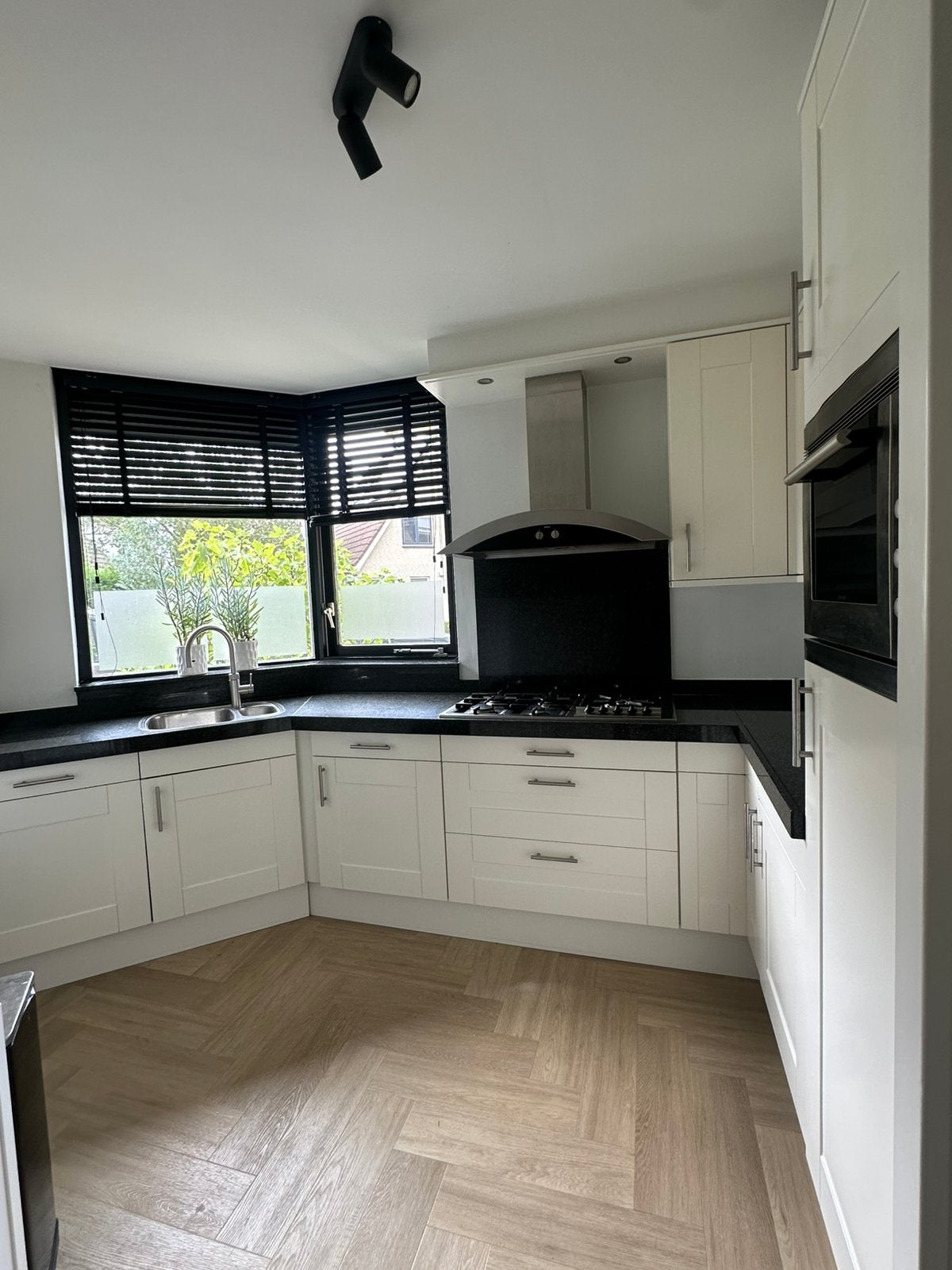 Complete keuken te koop inclusief apparatuur, Ophalen, Wit, Hoekkeuken, Zo goed als nieuw
