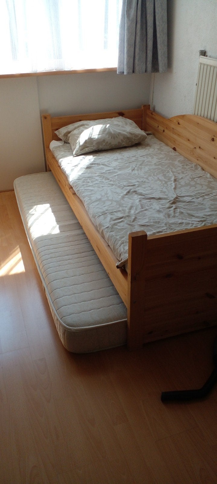 Eenpersoonsbed met extra matras, Gebruikt, 90 cm, Eenpersoons, Beige