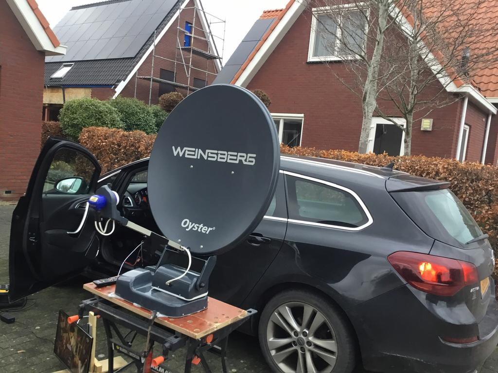 Oyster 80cm premium schotelantenne met Avtex Oyster TV, Audio, Tv en Foto, Schotelantennes, Ophalen, Zo goed als nieuw, Overige merken
