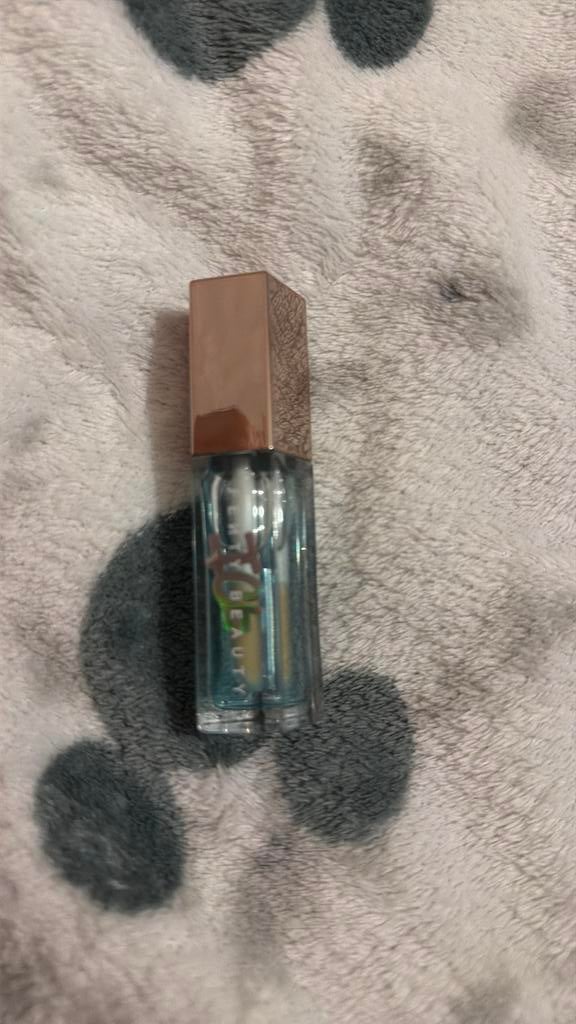 Fenty beauty lipgloss color cold heart’D, Ophalen of Verzenden, Zo goed als nieuw, Roze, Lippen
