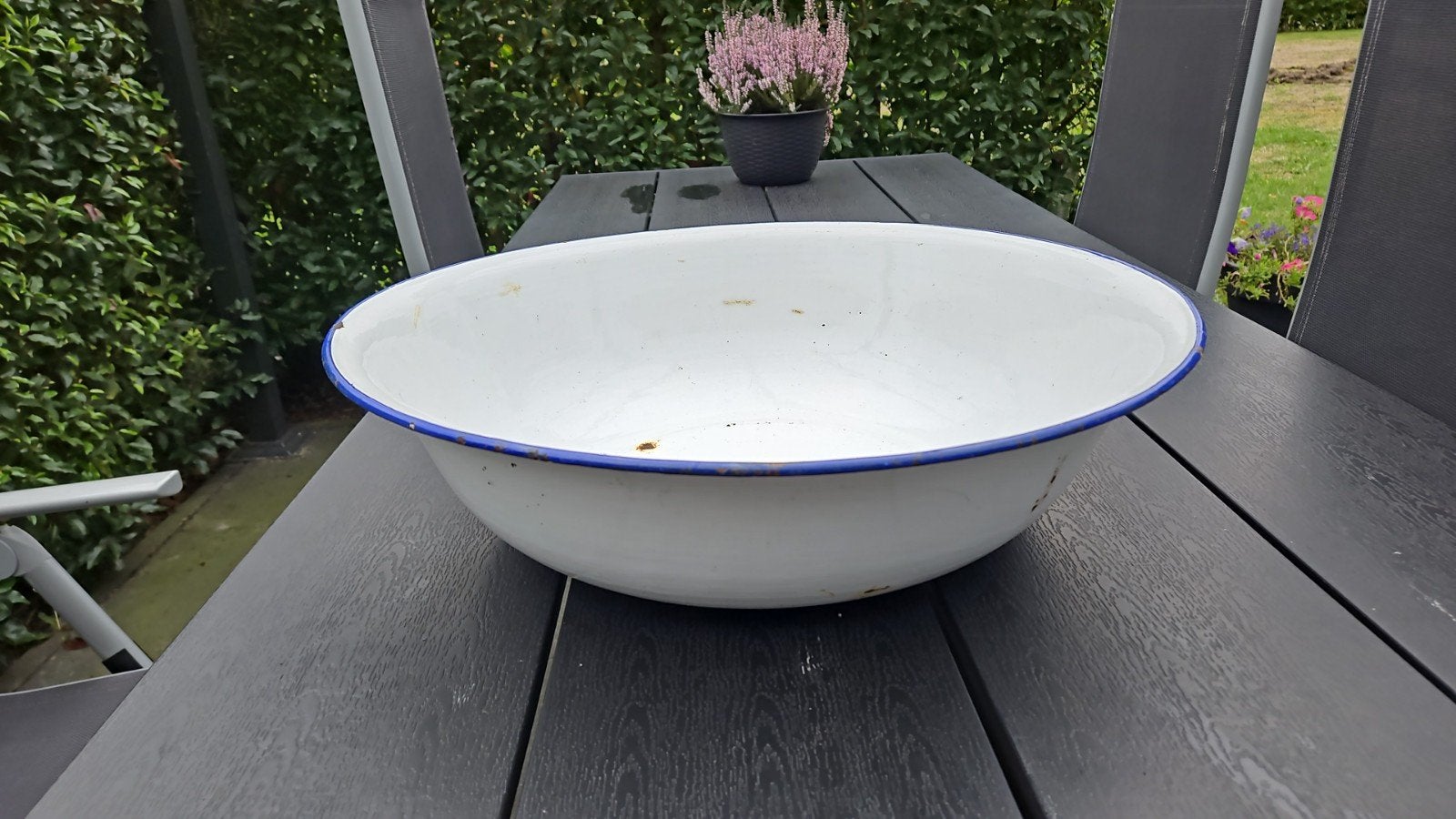 Vintage/brocante groot geëmailleerde kom - Wit met blauwe ra, Ophalen