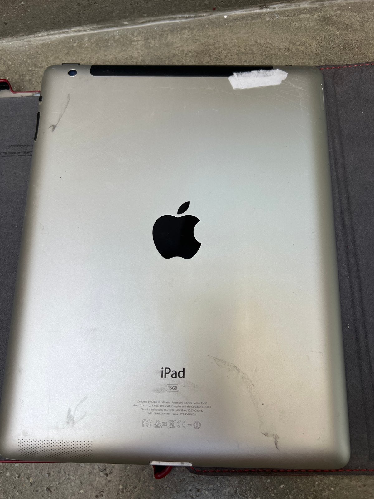 Apple iPad 3 16GB met barst in scherm, Computers en Software, Apple iPads, 10 inch, Apple iPad, Ophalen of Verzenden, Niet werkend