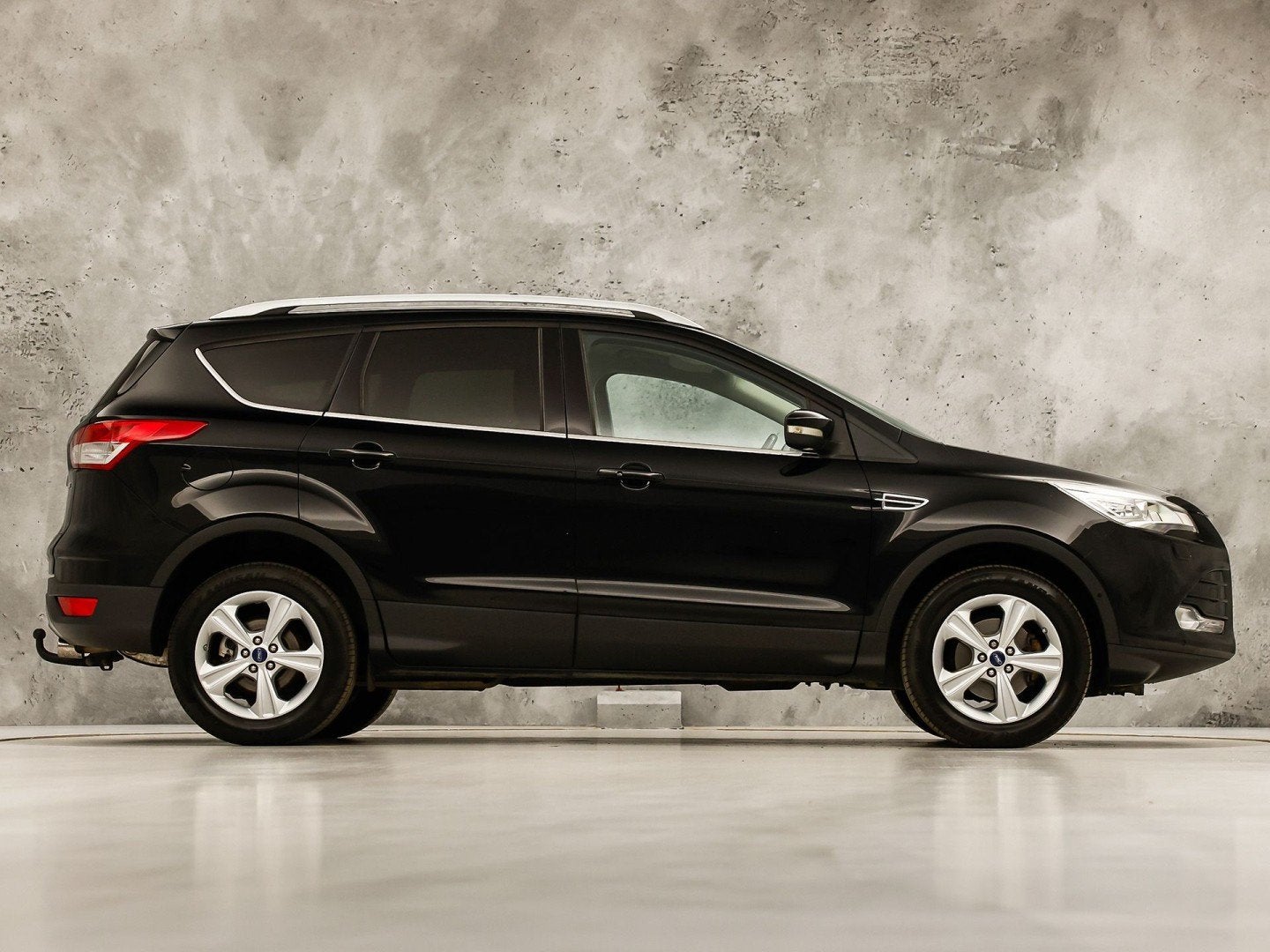 Foto 3 van Ford Kuga 1.5 Titanium Sport 150Pk (NAVIGATIE, CLIMATE, STOE