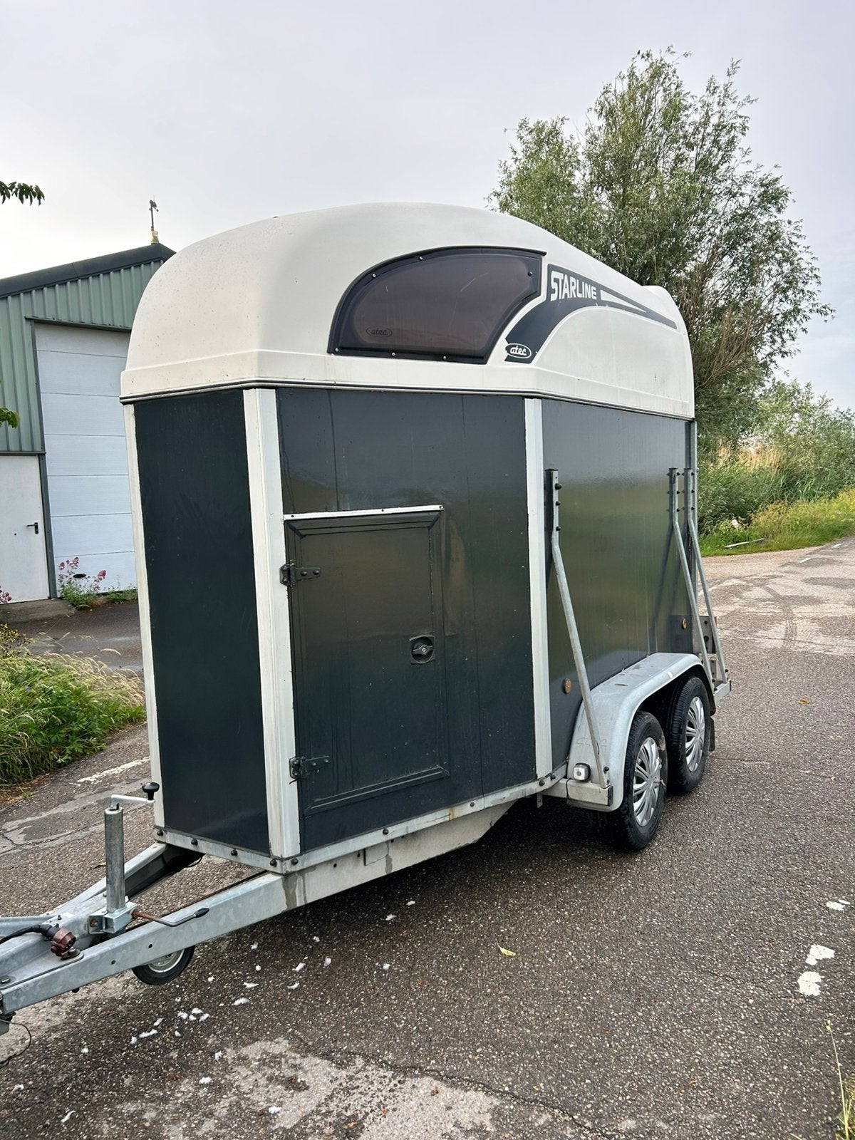 Atec 1,5 Paardstrailer te koop – Bouwjaar 2003, Dieren en Toebehoren, Paarden en Pony's | Trailers en Aanhangwagens, Ophalen of Verzenden