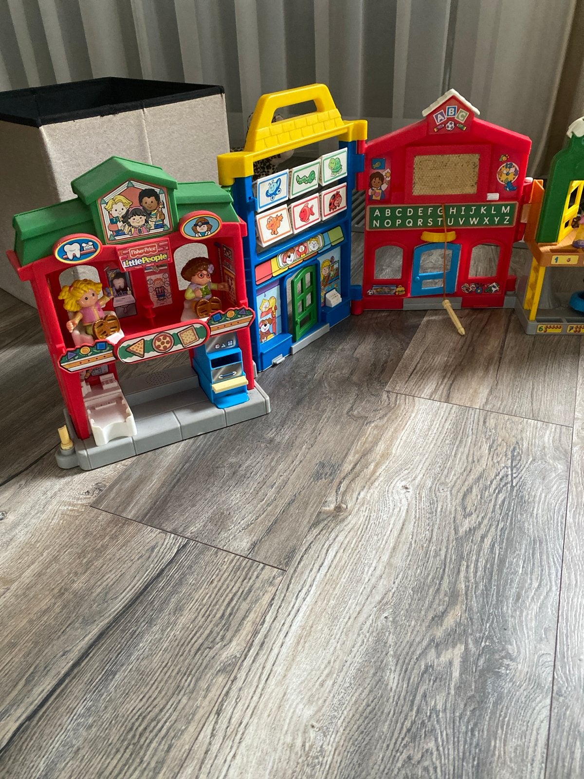 Fisher-Price Little People Speelset: Winkel, School & Boomhu, Ophalen of Verzenden, Gebruikt, Jongen of Meisje