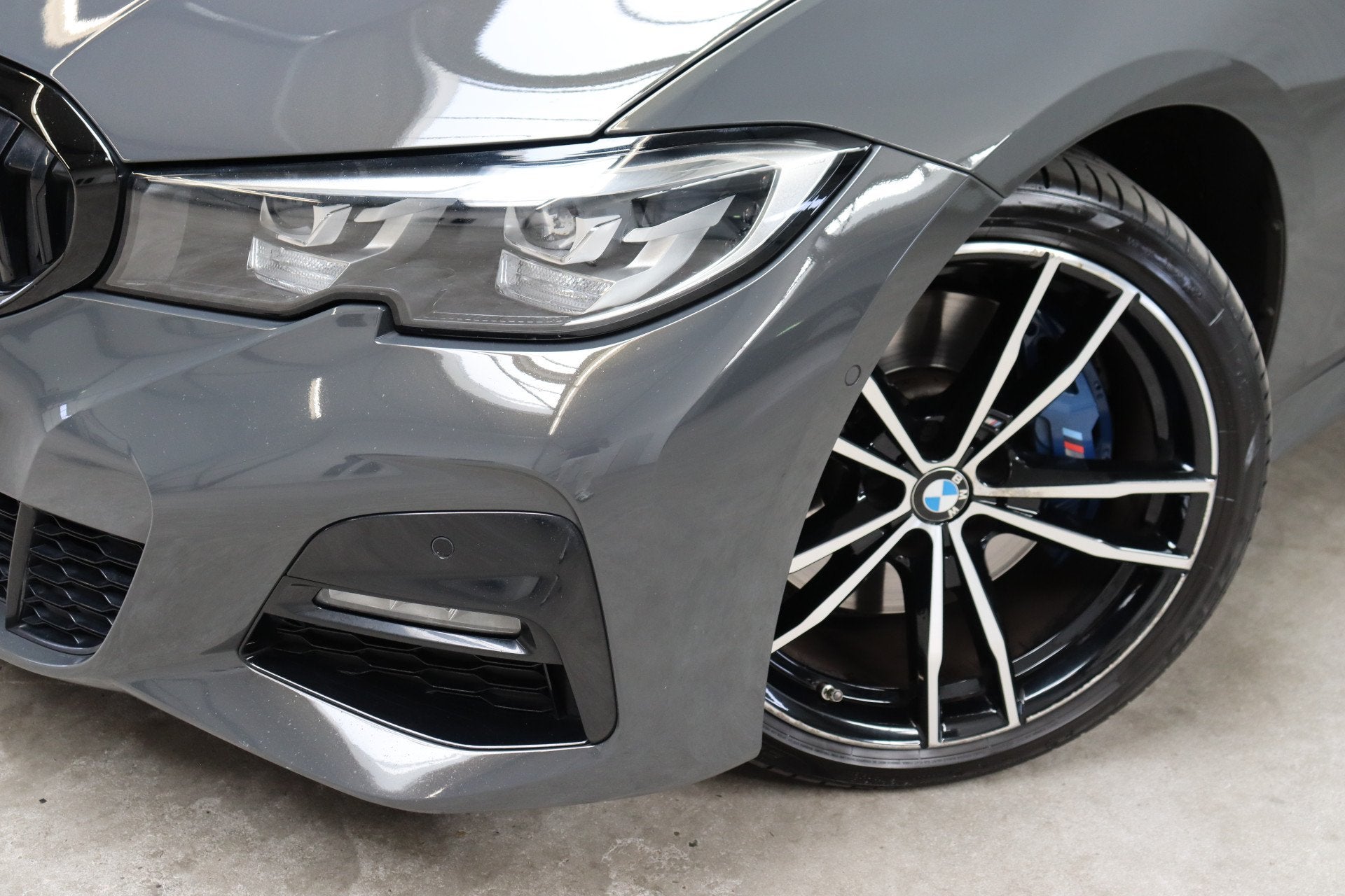 BMW 3 Serie 330i Executive M Sport Automaat / Schuif-kanteld, Automaat, 1998 cc, Achterwielaandrijving, Gebruikt