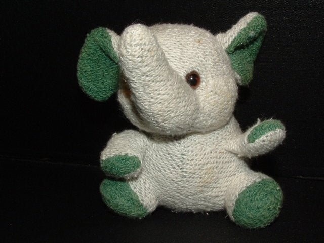 HAPPY HORSE OLIFANT KLEIN GEBREID WIT MET GROENE, Ophalen of Verzenden, Nieuw, Overige typen