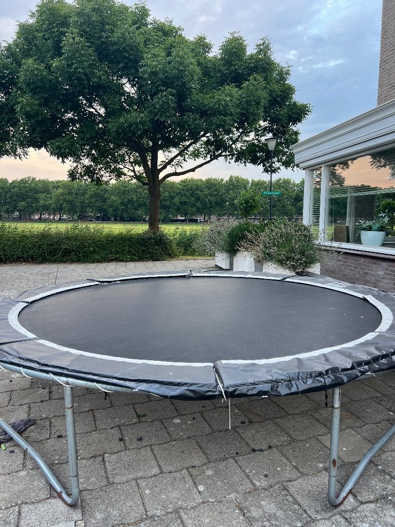 Trampoline, Ophalen, Gebruikt