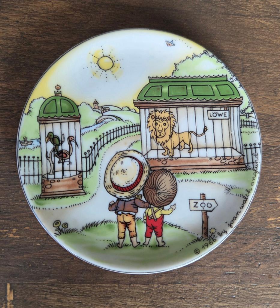 Vintage Joan Walsh Anglund 1966 Zoo petit four bordje, Ophalen of Verzenden
