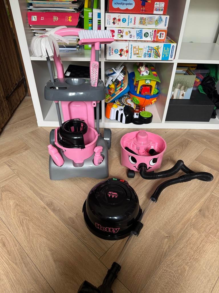 Hetty schoonmaak schoonmaken met stofzuiger roze speelgoed, Ophalen of Verzenden, Zo goed als nieuw, Meisje