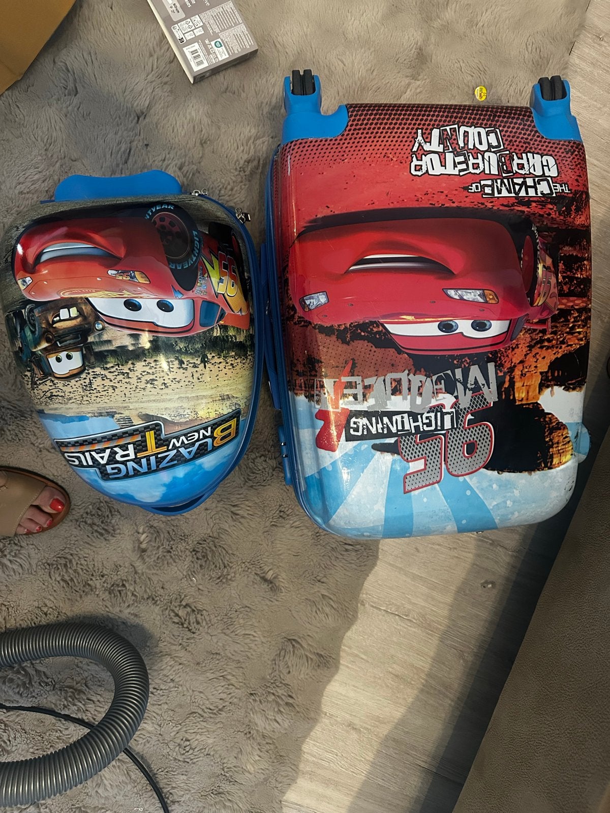 2 Cars Koffer Bliksem McQueen, Ophalen, 40 tot 60 cm, 30 cm of meer, Gebruikt