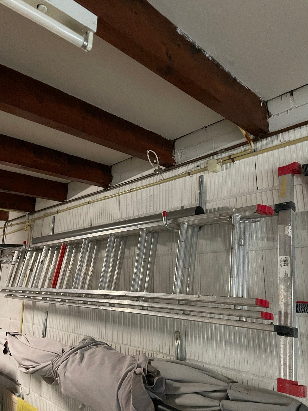 Altrex 3x9 treden, Doe-het-zelf en Verbouw, Ladders en Trappen, Ophalen, Gebruikt, Ladder, Opvouwbaar of Inschuifbaar