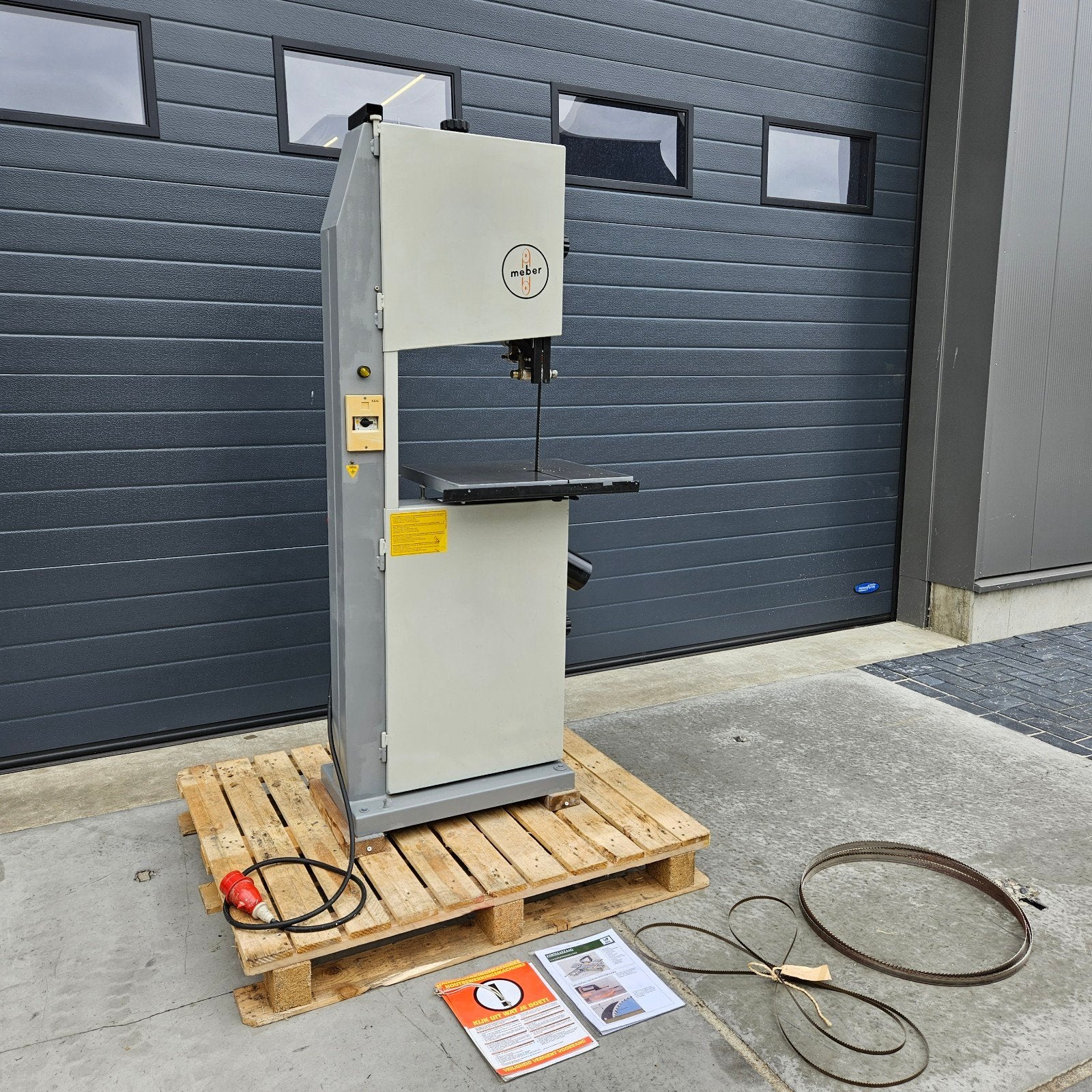 Meber lintzaag compact ** Model 400 ** Lintzaag, Doe-het-zelf en Verbouw, 70 mm of meer, Ophalen of Verzenden, Zo goed als nieuw
