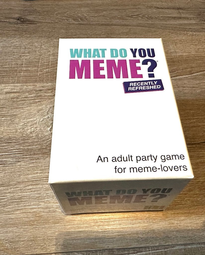 What Do You Meme? kaartspel bordspel, Drie of vier spelers, Verzenden, Zo goed als nieuw, HUCH!