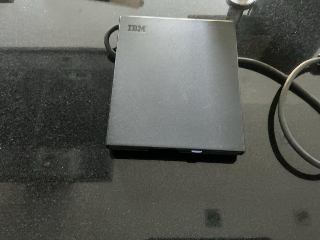 IBM Externe Floppy Disk Drive - Vintage Computer Accessoire, Ophalen of Verzenden, Gebruikt, Desktop, IDE