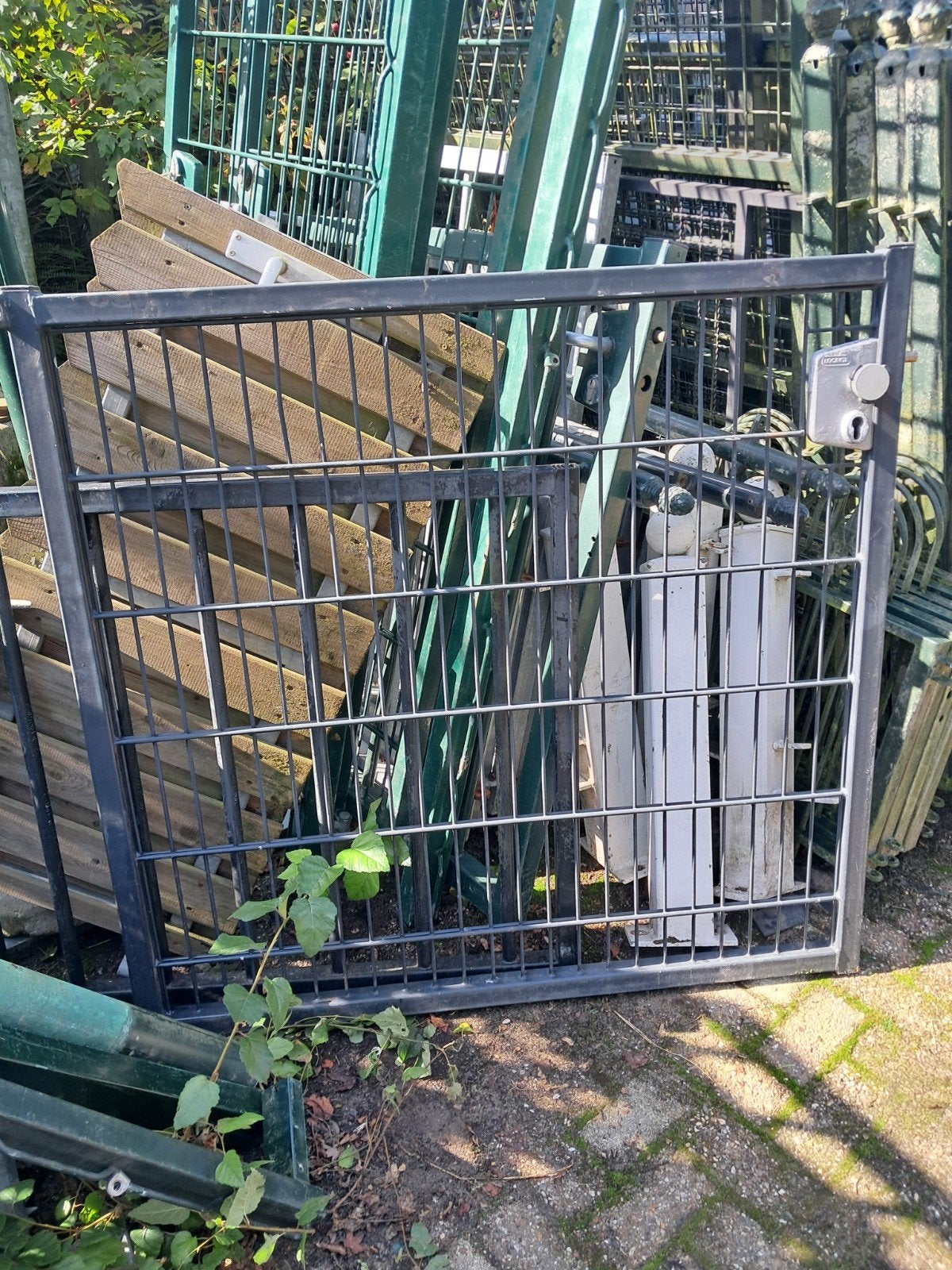 dubbel staafmat inlooppoortje, Ophalen, Zo goed als nieuw, IJzer, Dubbelstaafmat hekwerk
