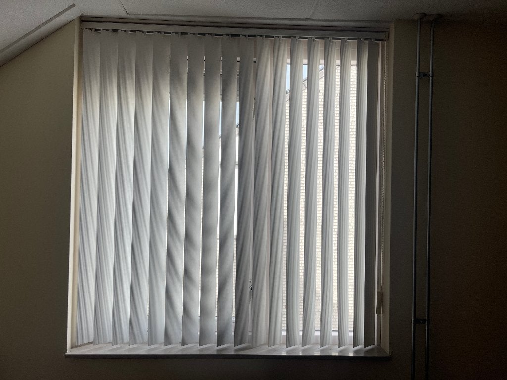 Witte verticale lamellen met rail - (bxh) 146x151 cm, Ophalen, Gebruikt, Wit, Lamellen