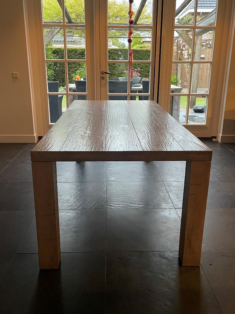Gratis - stevige houten keukentafel, Huis en Inrichting, Tafels | Eettafels, Ophalen, Gebruikt, Eikenhout, 200 cm of meer