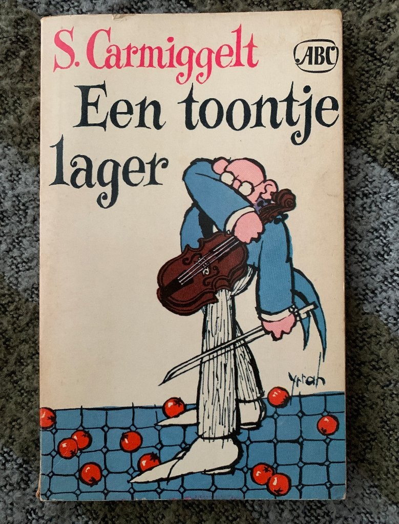 Boek Simon Carmiggelt Een toontje lager - oude pocket 1967, Ophalen of Verzenden, Gelezen