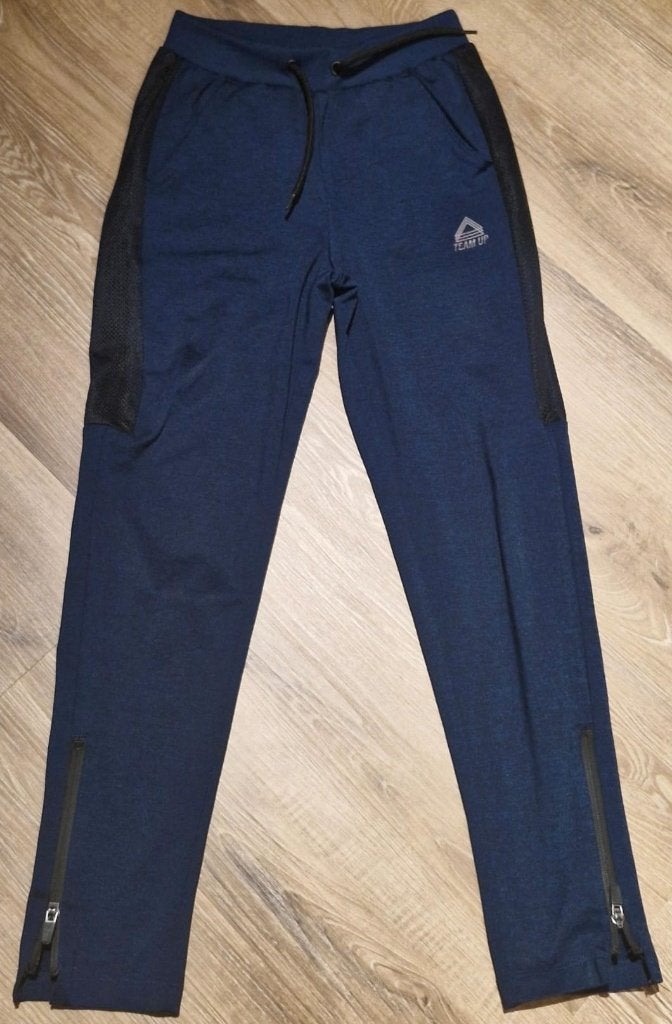 Team up joggingbroek - Maat 134, Kinderen en Baby's, Kinderkleding | Maat 134, Ophalen of Verzenden, Zo goed als nieuw, Jongen