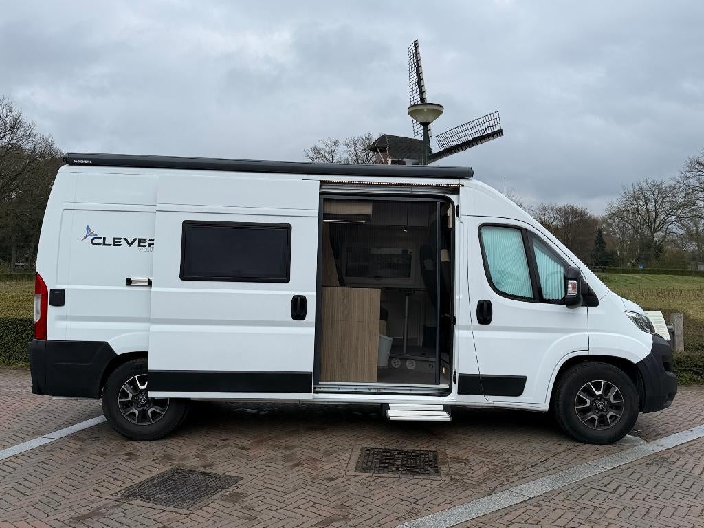 Clever Celebration 600-Softclose Schuifdeur-1e Eig-2021-Nwst, Caravans en Kamperen, Campers, Buscamper of Camperbus, Pössl, Bedrijf