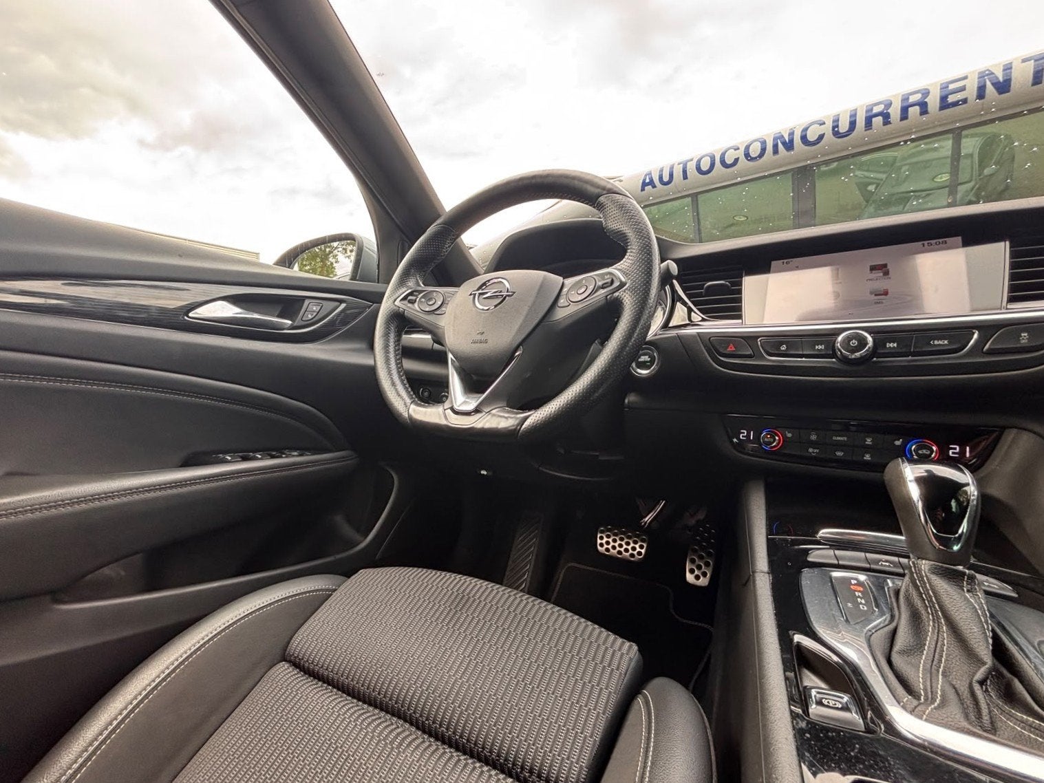 Opel Insignia Grand Sport 1.6 CDTI Business Executive, Stuur, Auto's, Gebruikt, Euro 6, 4 cilinders, Origineel Nederlands