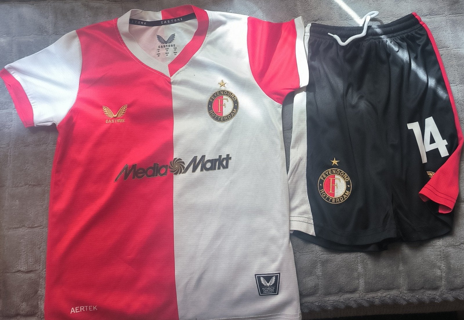 Kids Feyenoord paakje, Overige maten, Ophalen of Verzenden, Zo goed als nieuw, Voetbal