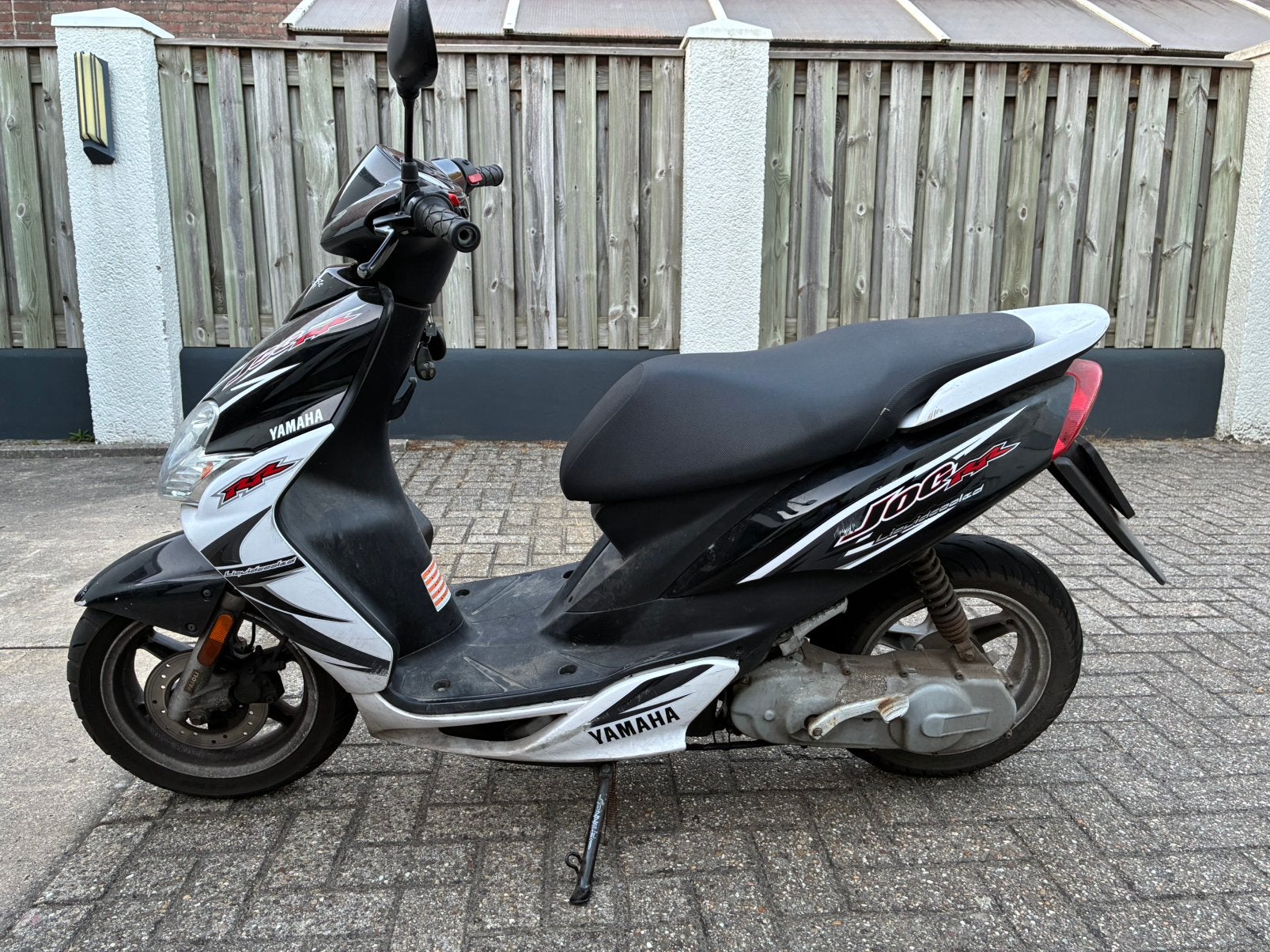 Yamaha Jog RR van eerste eigenaar ( Aerox Zip Runner Ark ), Ophalen, JogR of RR, Tweetakt, Maximaal 45 km/u