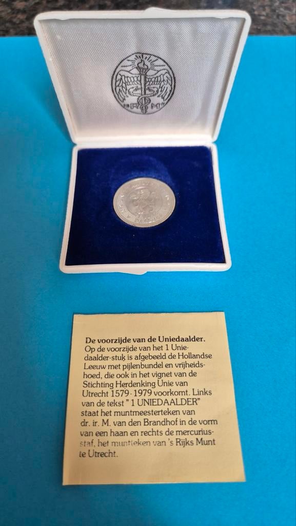 Uniedaalder in origineel doosje unie van Utrecht herdenking, Postzegels en Munten, Munten | Nederland, Ophalen of Verzenden, Koningin Juliana