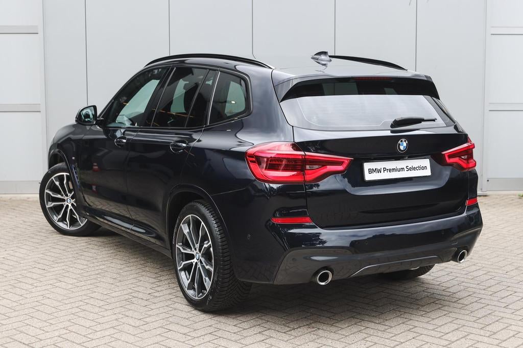 BMW X3 xDrive20i High Executive M Sport Automaat / Trekhaak, Auto's, BMW, 1998 cc, Gebruikt, 4 cilinders, Zwart